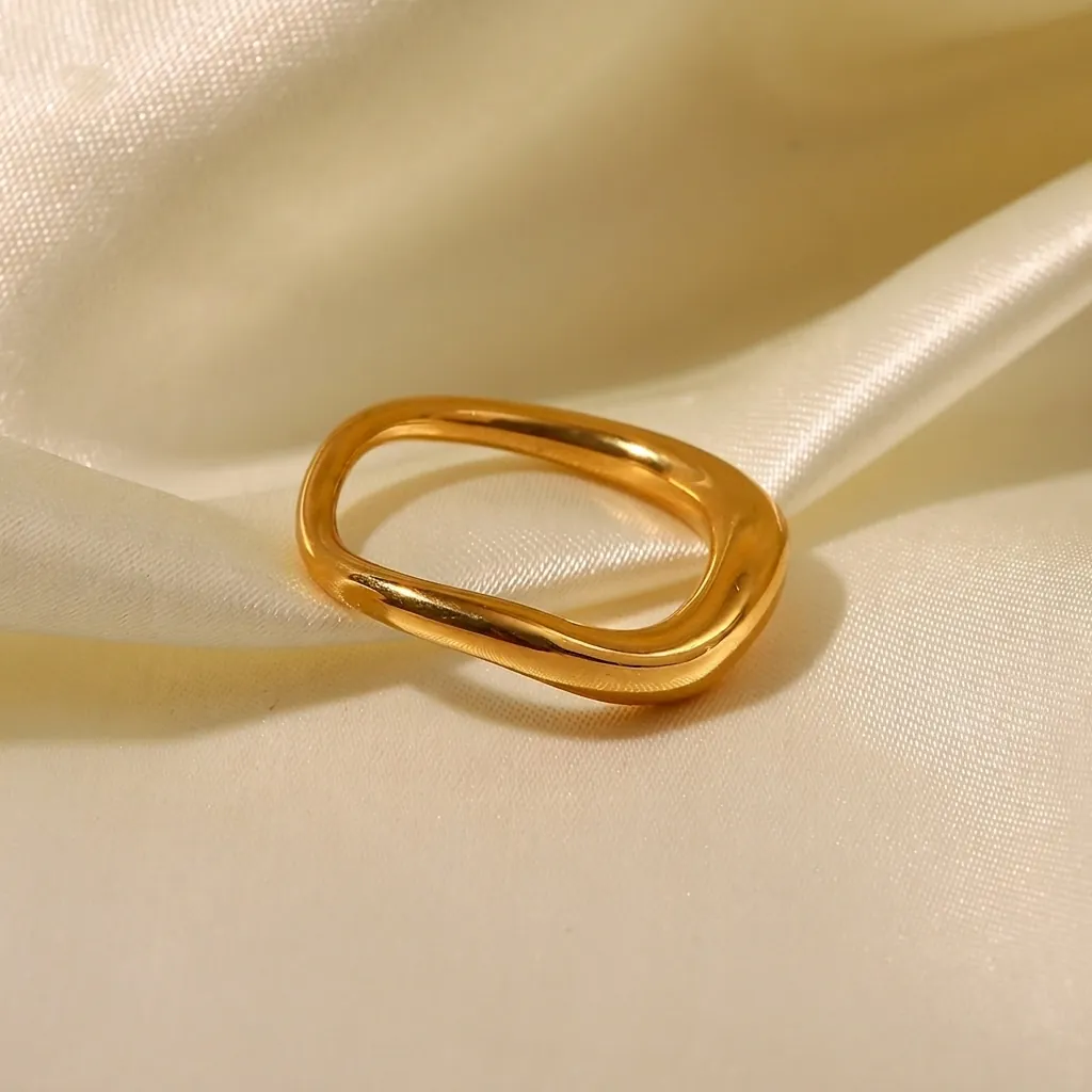 Bague Vague Irrégulière en Acier Inoxydable Minimaliste pour Femme Plaquée Or 18K Style INS Bijoux de Mode Géométriques