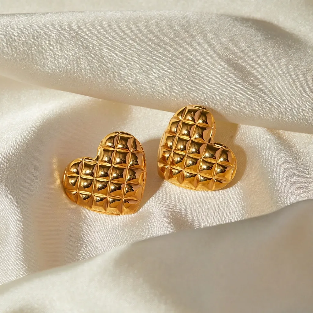Heart Stud Earrings 18K Gold Plated Stainless Steel Quilted Lattice Pattern Vintage Elegant Aesthetic Jewelry For Women