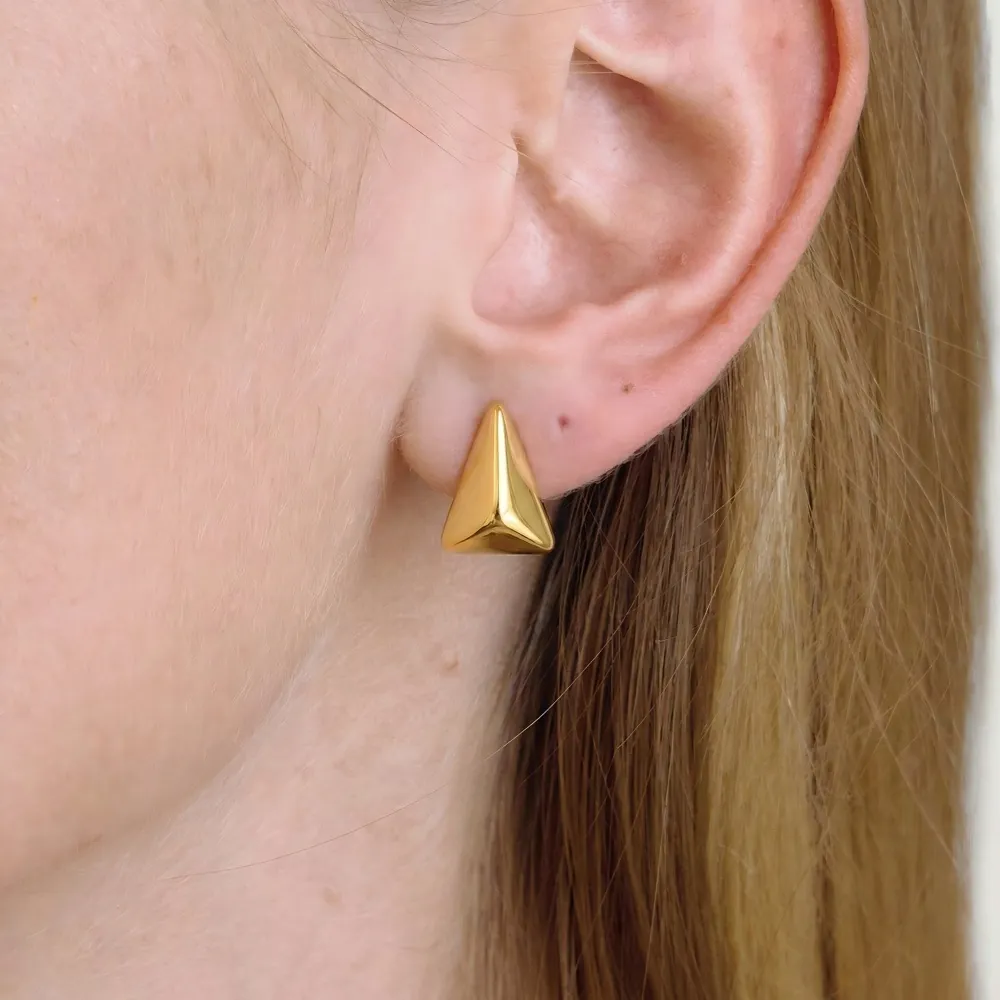 Boucles D'oreilles Clous Triangle Pyramide Avec Tige En Acier Inoxydable Minimaliste Hypoallergénique Imperméable Unisex