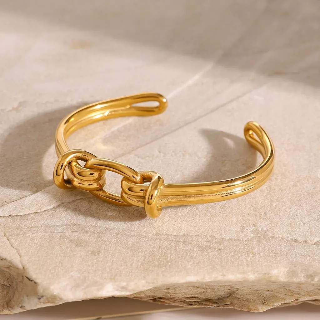 Minimalistischer Edelstahl Armreif Für Damen 18K Vergoldet Verknotetes Design Modischer Industrieller Schmuck Eleganter Reif