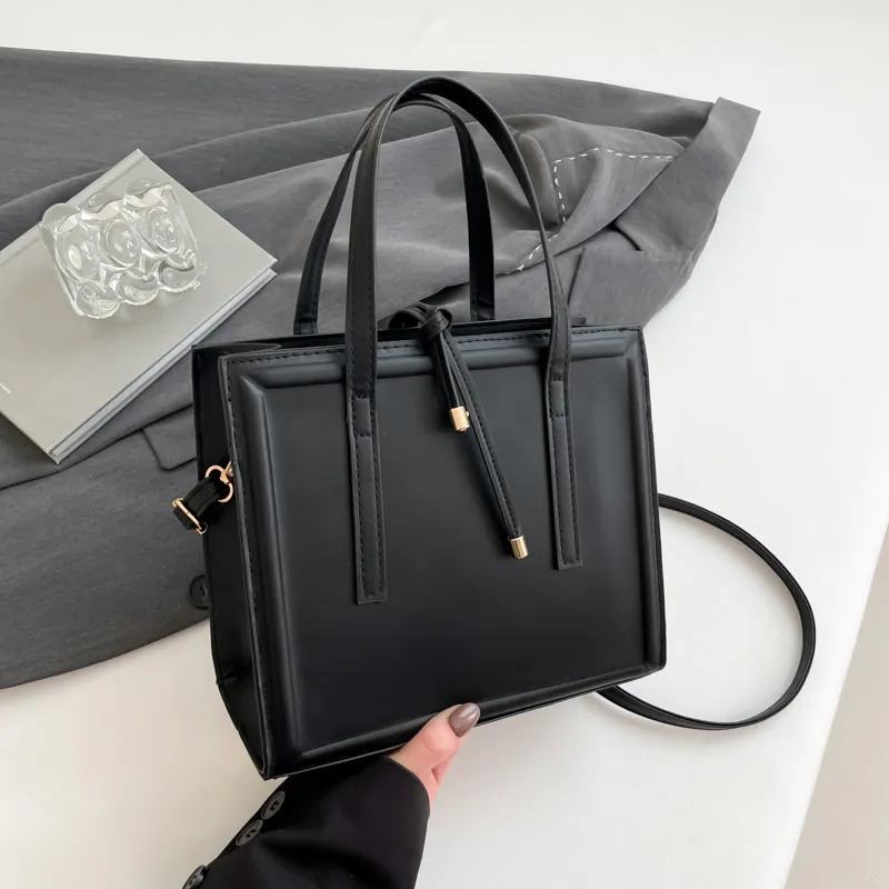 Sac Fourre-Tout En Cuir PU Grande Capacité Style Coréen Sac À Main Carré Avec Cordon Décoratif Pour Femme