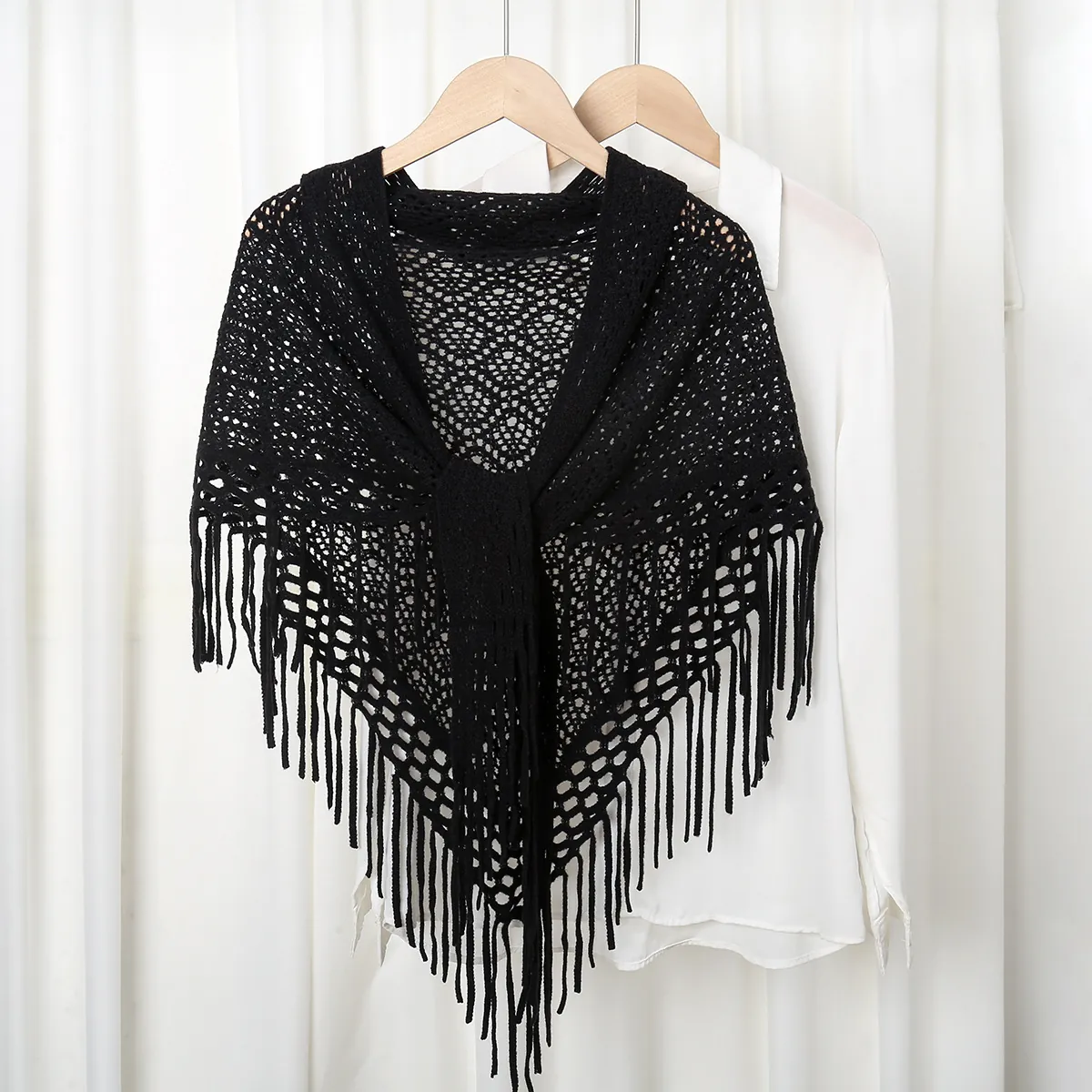 Damen Gestricktes Hohl Aus Quasten Dreieckstuch Überwurf Für Qipao Bohemian Einfarbig Weich Leicht Polyester Schal