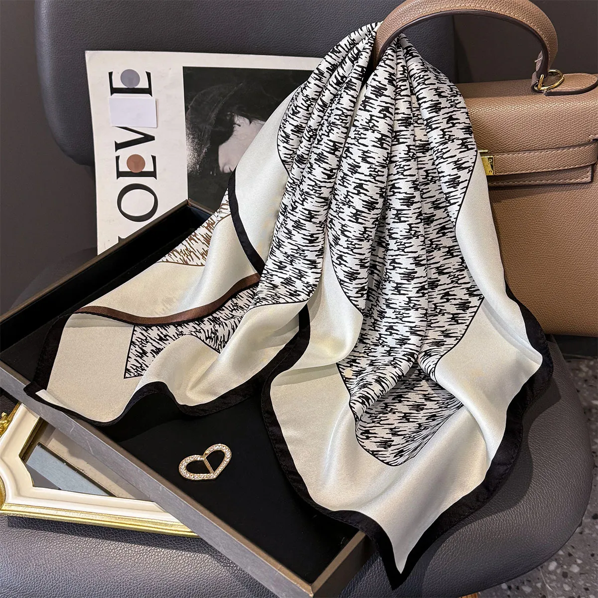 Elegant Mulberry Satin Square Scarf Houndstooth Pattern Twill Weave Luxury Soft Neck Head Scarf For Women