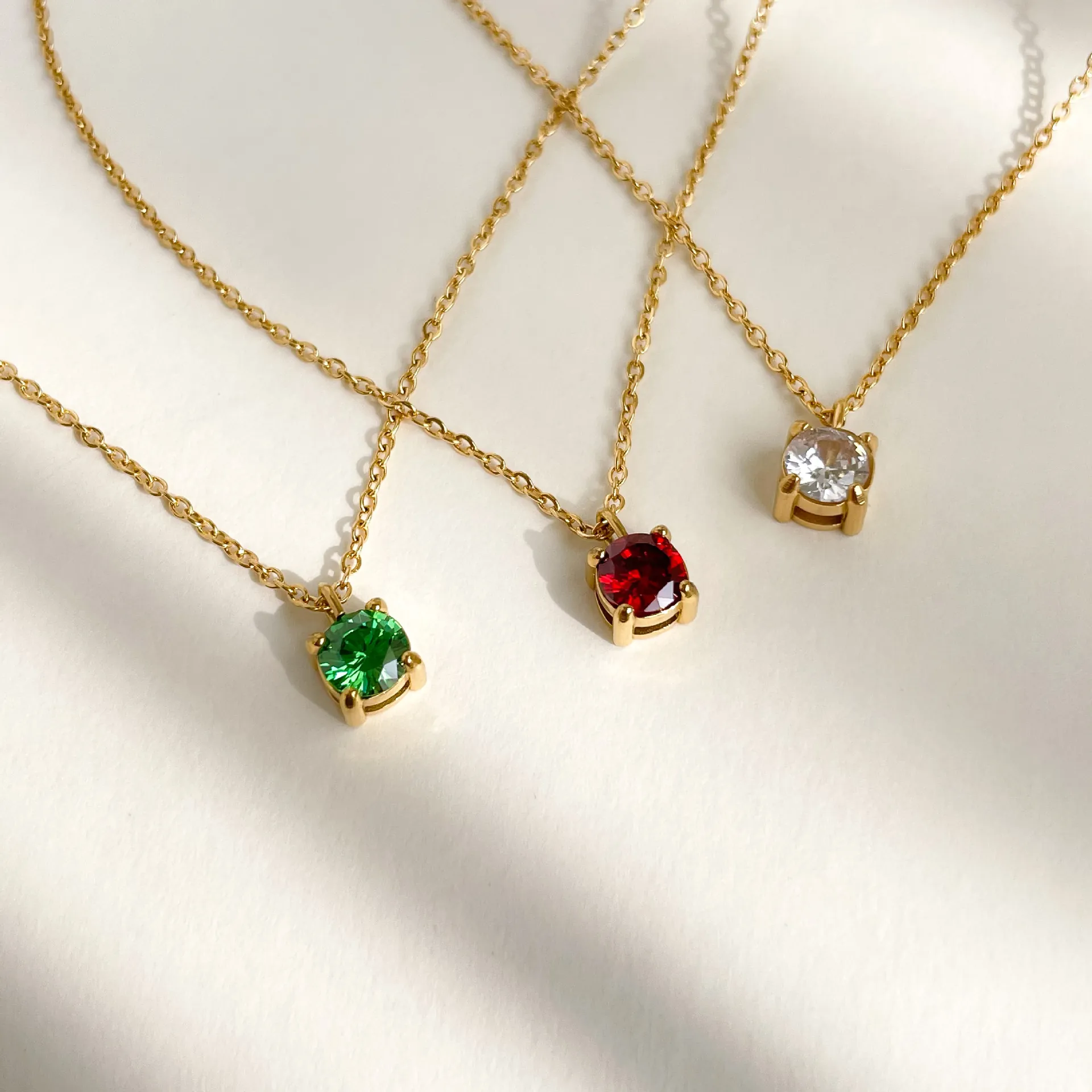 Round Zircon Pendant Necklace Titanium Steel Gold Plated Minimalist Prong Setting Clavicle Chain For Women