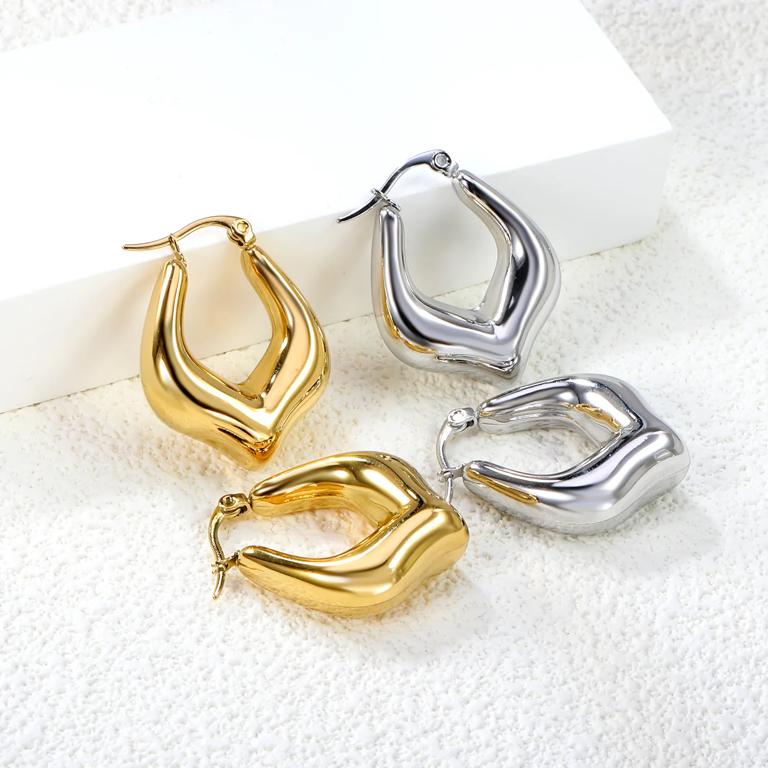 Minimalist Stainless Steel U-Shaped Chunky Hoop Earrings For Women Gold Silver Plated Geometric Teardrop Ear Buckle Jewelry