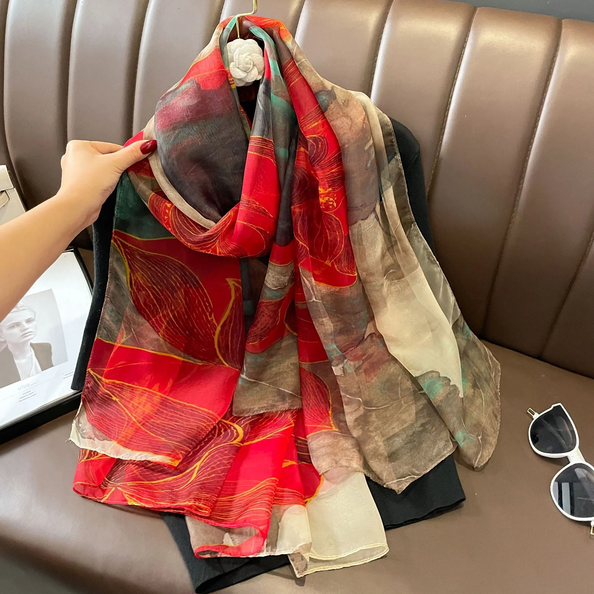 Blumendruck Satinnähnlicher Polyester Schal Für Damen Übergroße Leichte Sonnenschutz Elegante Tücher
