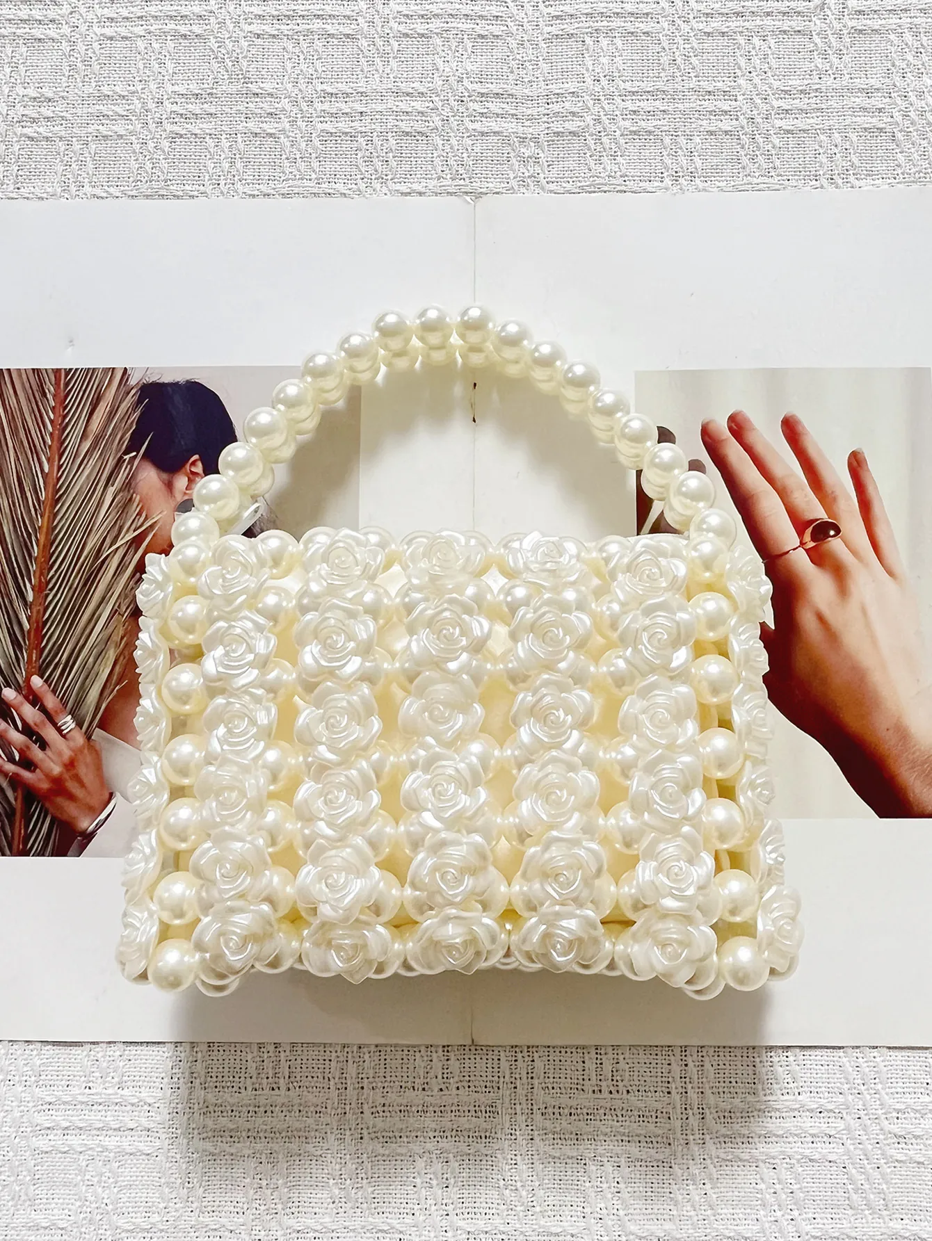 Damen Niedliche Handgefertigte Künstliche Perlenhandtasche 3D Rose Kunstperle Gewebt Mini Kleine Quadratische Tasche Für Party Hochzeit Elegante Tasche