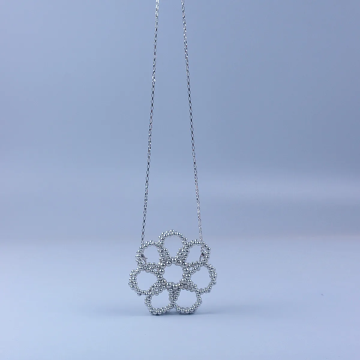 Silver Acrylic Beaded Flower Mini Crossbody Bag Handmade Hollow Earphone Lipstick Holder Chain Strap Accessory