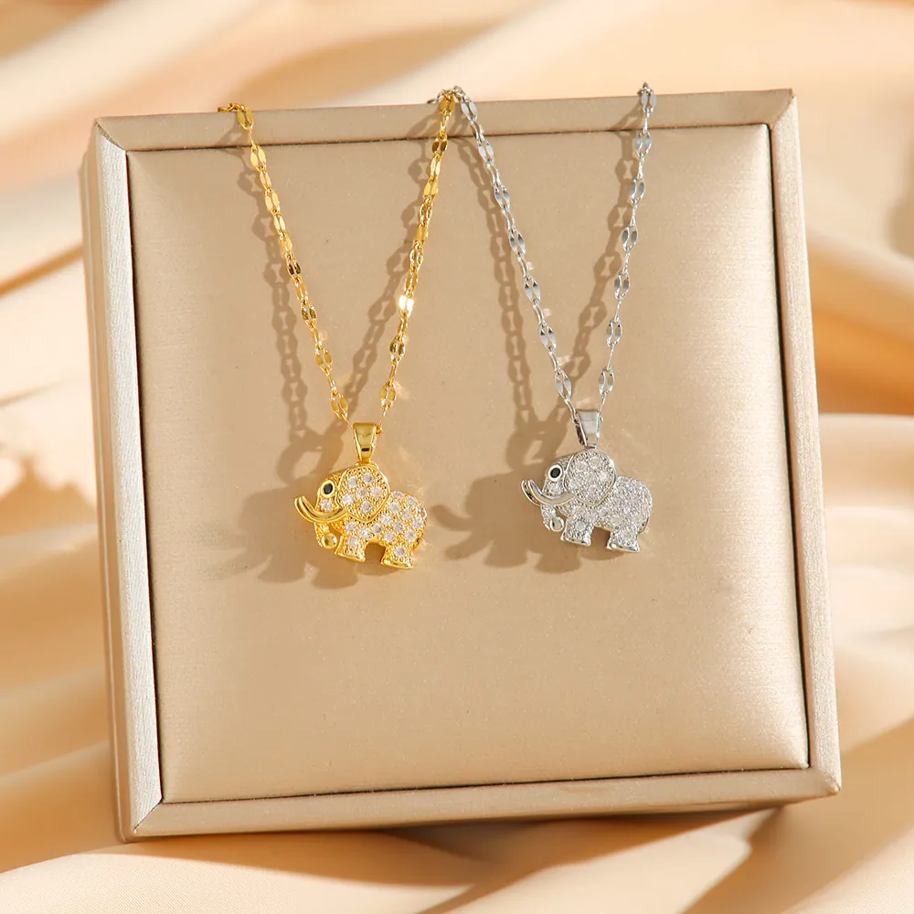 Collier Pendentif Éléphant 3D Acier Titane Pavé Strass Animal Chanceux Chaîne Clavicule Bijoux Pour Femmes