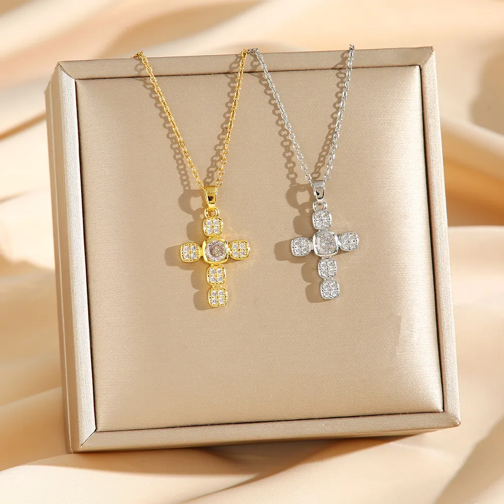 Collier Pendentif Croix Acier Inoxydable Zircon Complet Étincelant Élégant Bijoux De Mode Pour Femmes