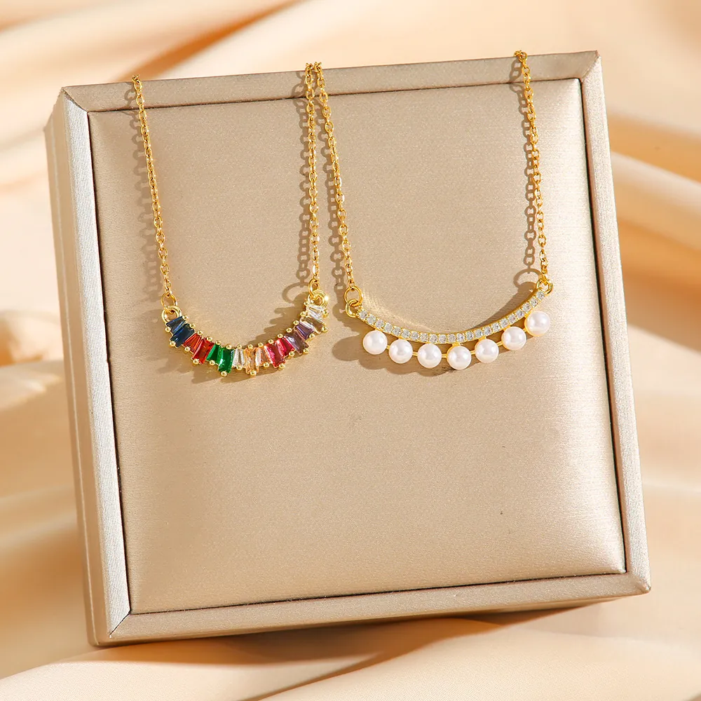 Collier En Acier Titane Avec Pendentif Arc Sourire En Zircon Coloré Et Künstliche Perle Bijoux Chaîne De Clavicule Pour Femme