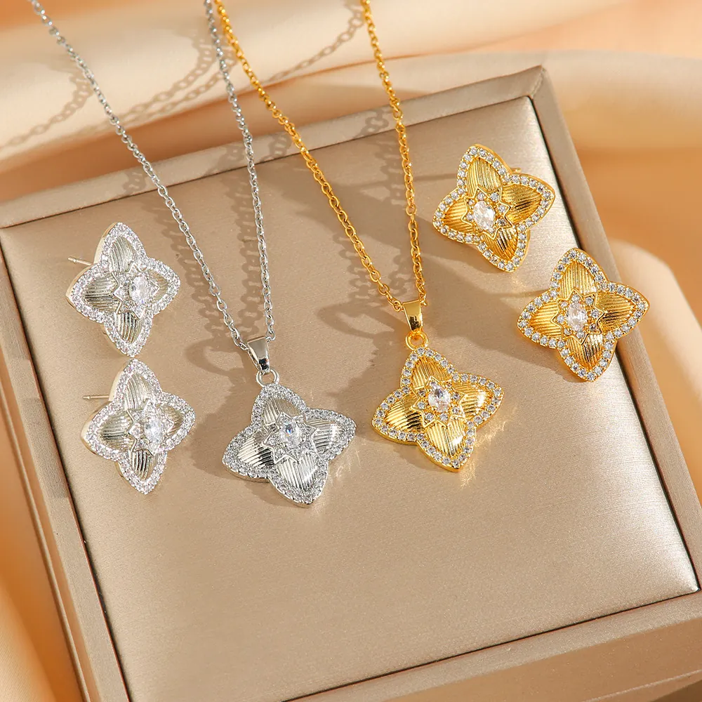 Elegante Collana E Orecchini A Fiore A Quadrifoglio Acciaio Al Titanio Zircone Intarsiato Gioielli Per Donna