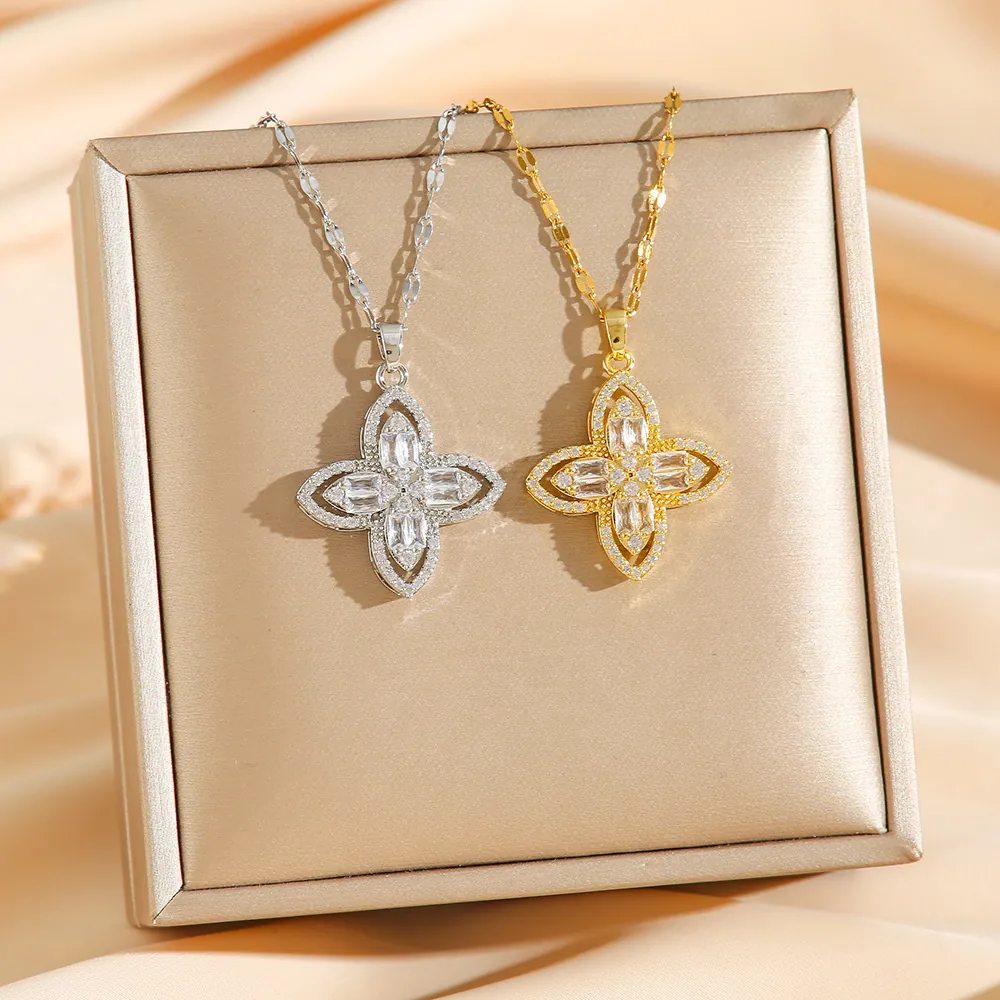 Four Leaf Clover Flower Pendant Necklace Titanium Steel Sparkling Cubic Zirconia Clavicle Chain Jewelry For Women