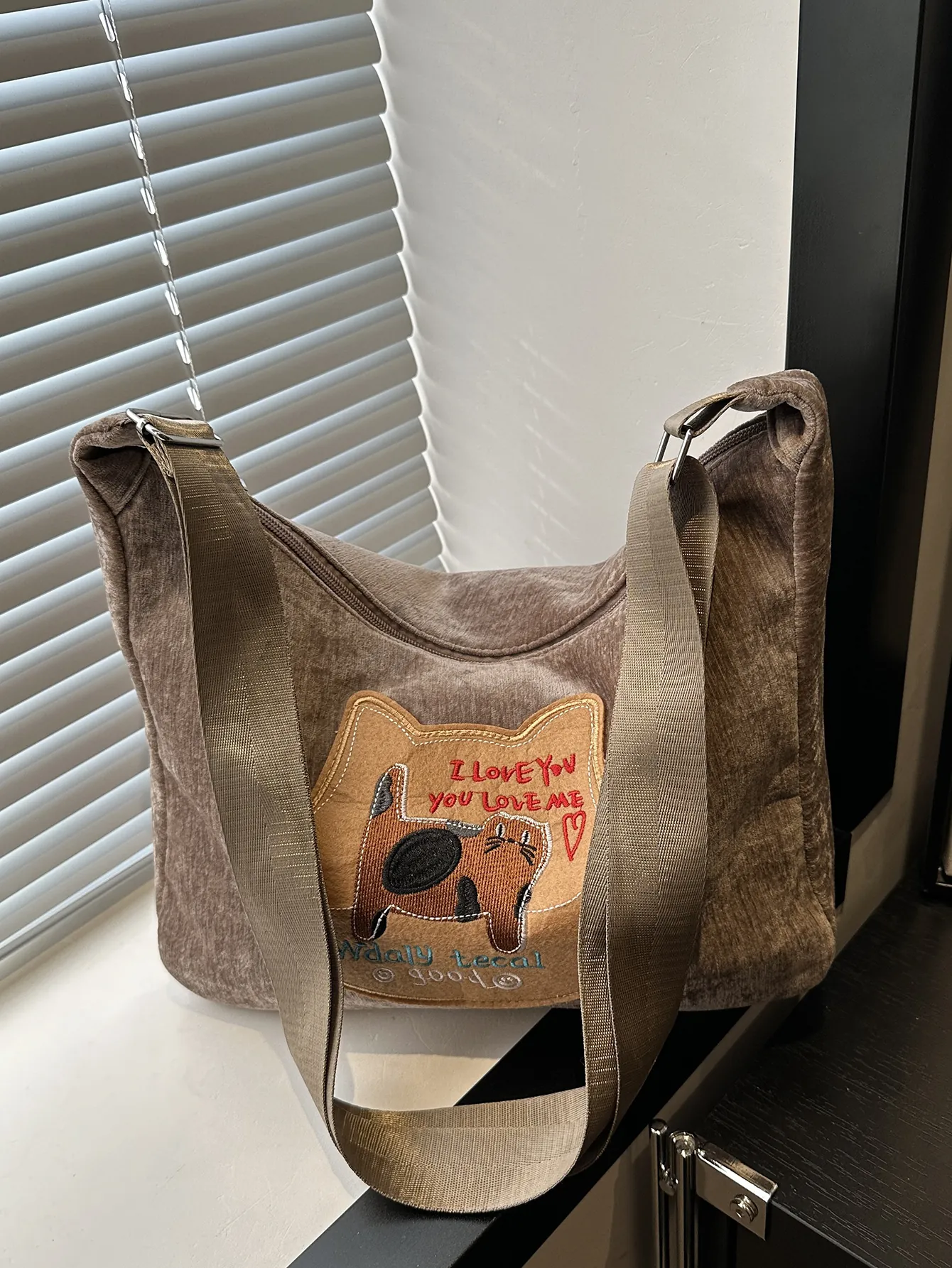 Corduroy Tote Shoulder Bag Large Capacity Cat Embroidery Patch Retro Casual Hobo Adjustable Strap Bag