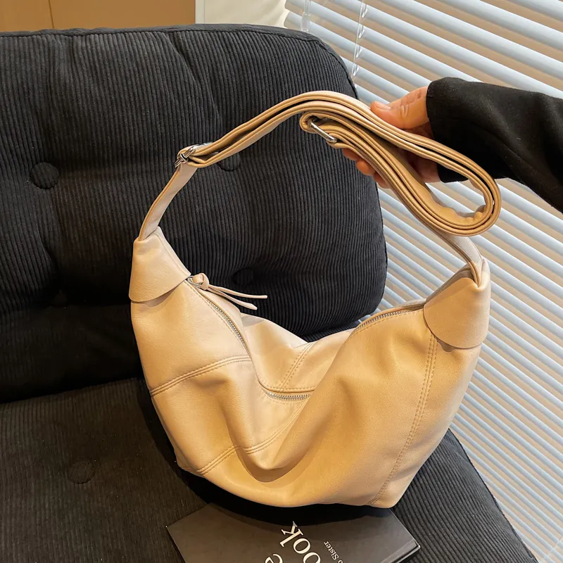 Crescent Crossbody Bag PU Leather Stitching Detail Shoulder Handbag For Women Minimalist Urban Commuter Style