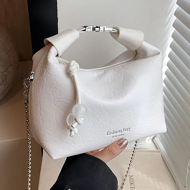 Borsa a Tracolla Donna in Pelle PU con Pieghe Design di Nicchia Borsa a Mano con Catena di Sfere in Metallo Trendy Satchel