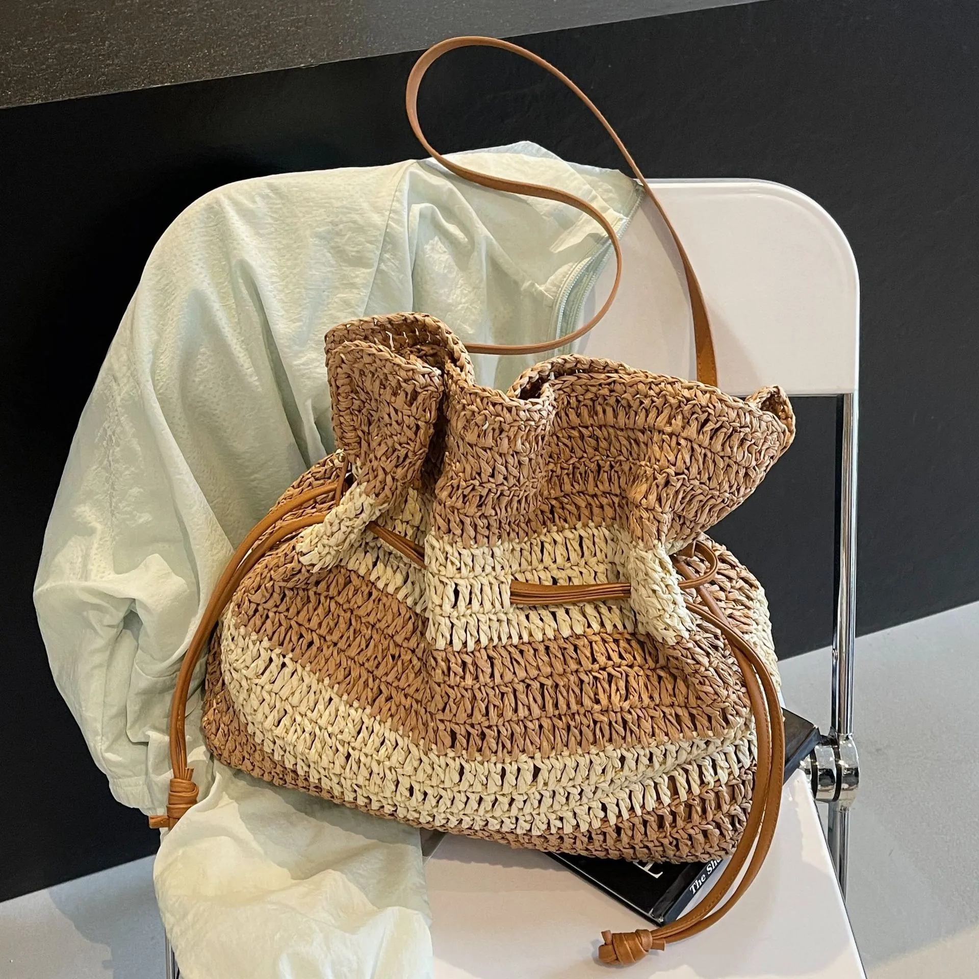 Women French Stripe Straw Woven Bucket Bag Large Capacity Beach Vacation Tote Single Shoulder Drawstring Bag Minimalist
