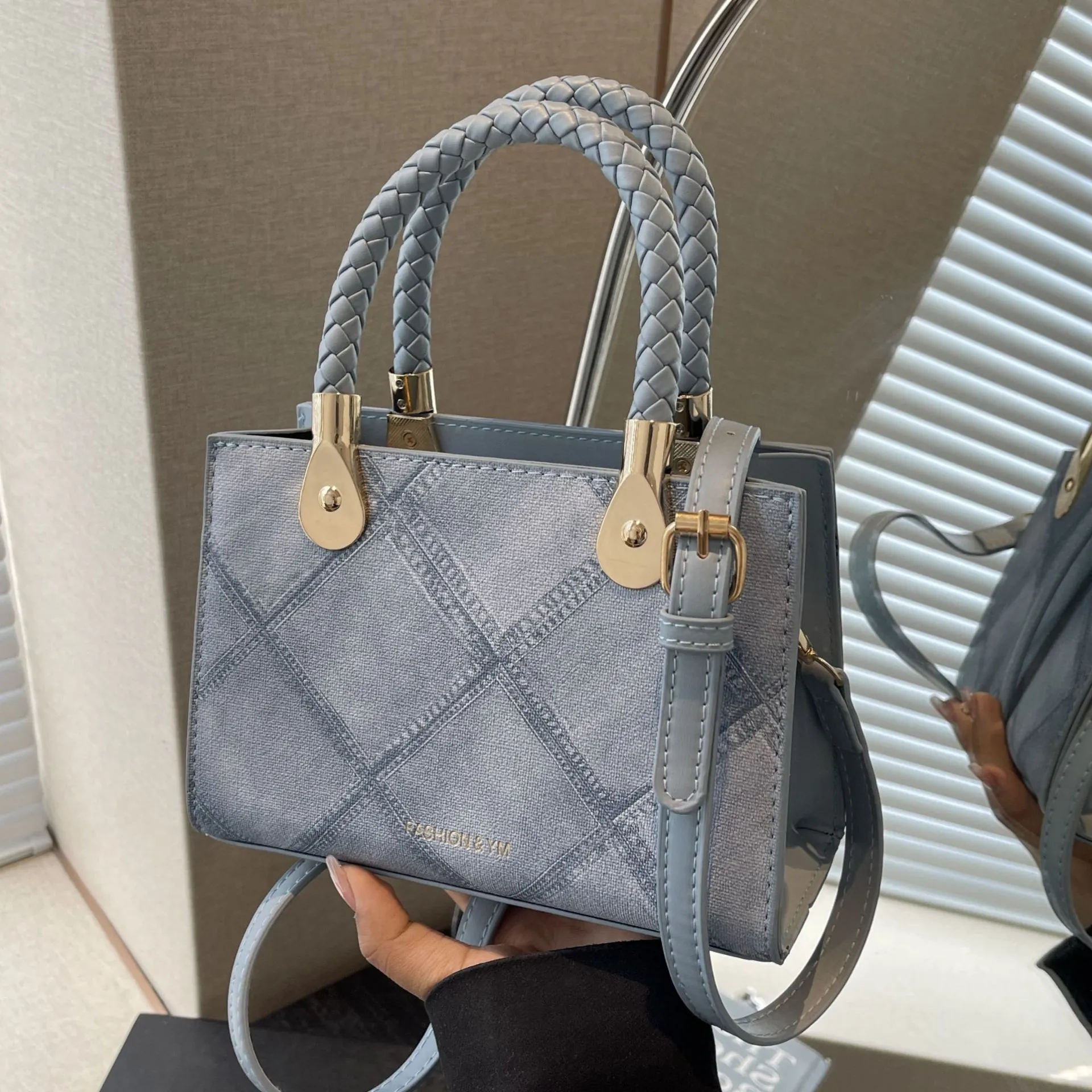 Women Quilted Diamond Lattice Handbag With Woven Handle Fashion PU Leather Crossbody Bag Square Tote Shoulder Bag