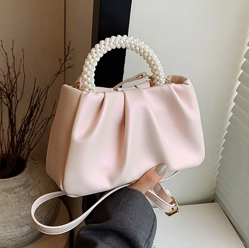 Borsa a Nuvola Plissettata Perla Artificialta da Donna Elegante Manico di Künstliche Perle Borsa a Tracolla Design di Nicchia in Pelle PU per Festa