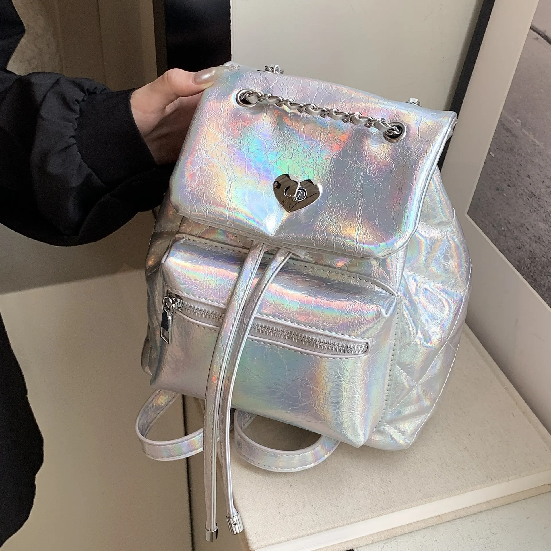 Fashion Quilted PU Leather Backpack For Women With Heart Lock Chain Strap Iridescent Silver Black Mini Travel Daypack