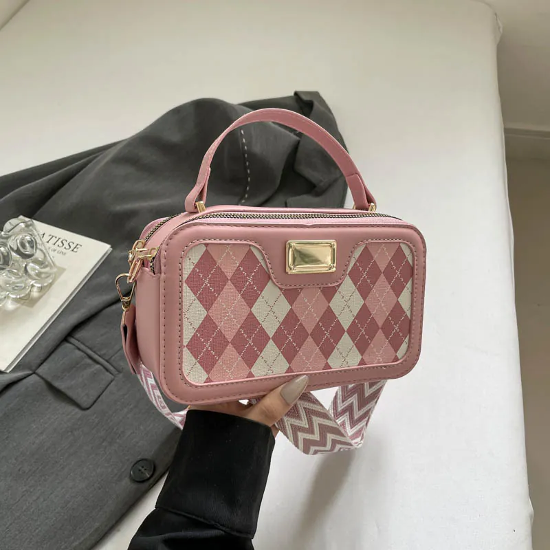 Women PU Leather Crossbody Bag Argyle Pattern Small Square Handbag With Wide Jacquard Shoulder Strap Retro Style