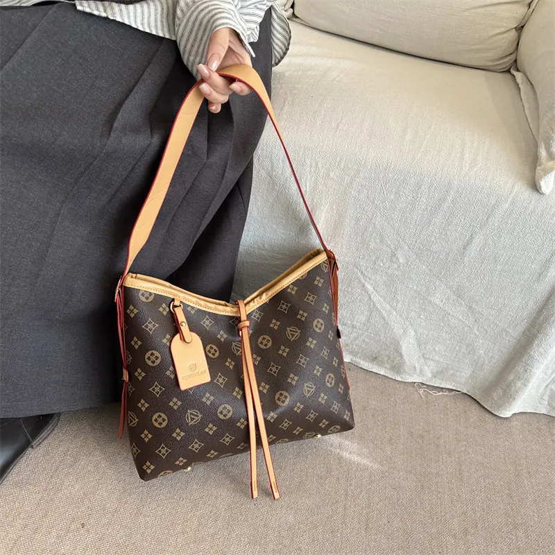 Borsa A Spalla In Pelle PU Grande Capacità Tote Vintage Con Motivo Monogram Per Donna Stile Urbano Semplice