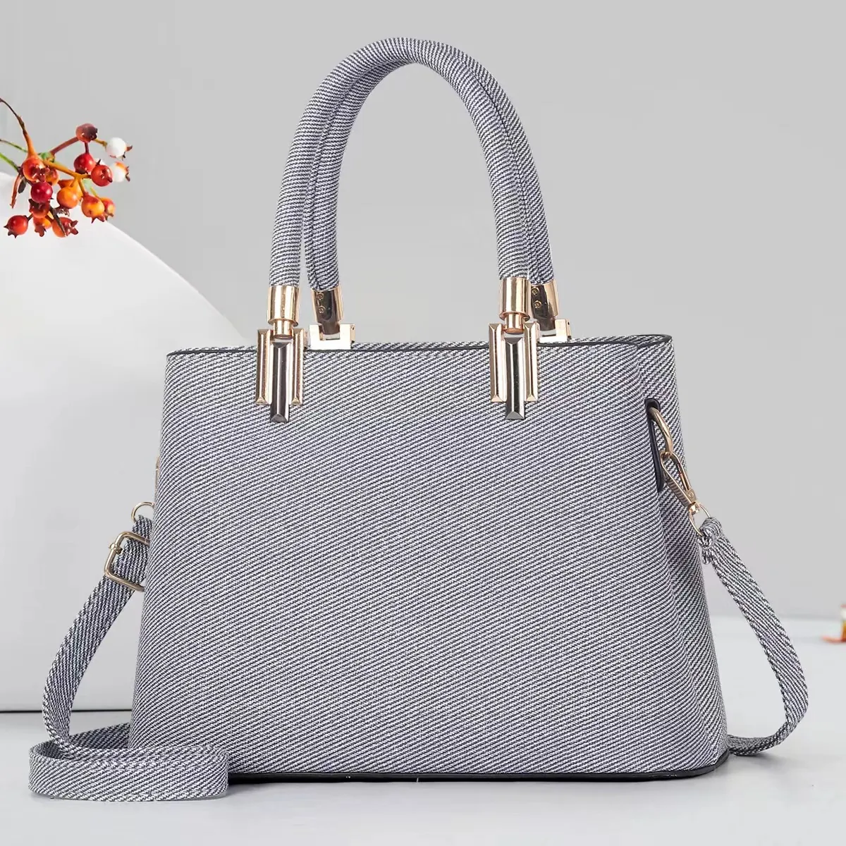 Woven Braided PU Leather Handbag Large Capacity Multi Layer Shoulder Crossbody Bag With Golden Hardware Trapezoid