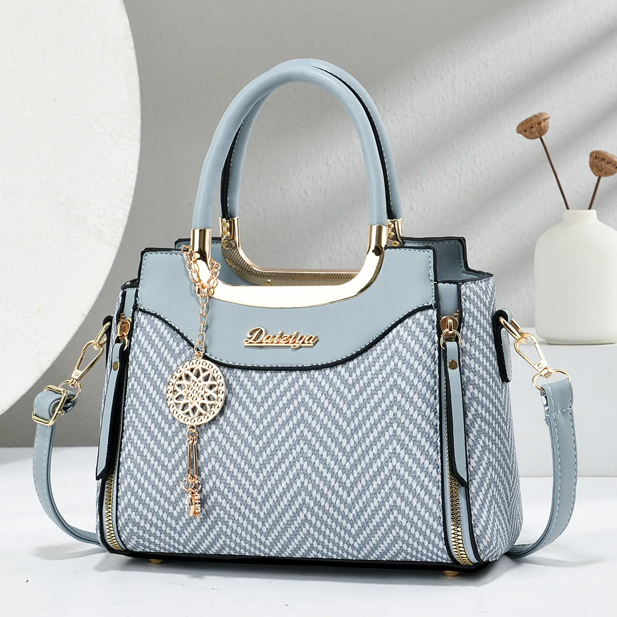 Sac À Main Élégant Pour Femmes En Cuir PU Patchwork Tissé À Chevrons Sac Bandoulière Rétro Avec Matériel Doré