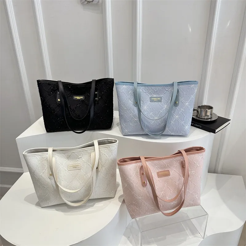 Women Embroidered Floral Rhombus Tote Bag Large Capacity Urban Simple Shoulder Bag Fabric Leather Patchwork Commuting Handbag