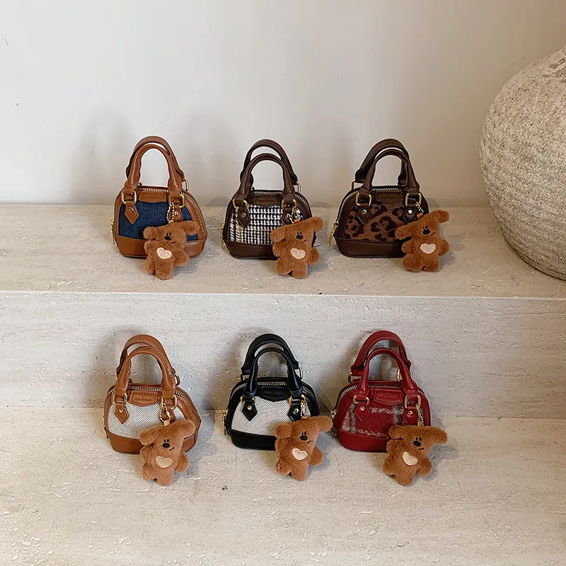 Kids Mini Shell Crossbody Bag Fashionable Leopard Plaid PU Leather Small Handbag With Bear Pendant For Girls Princess Bag