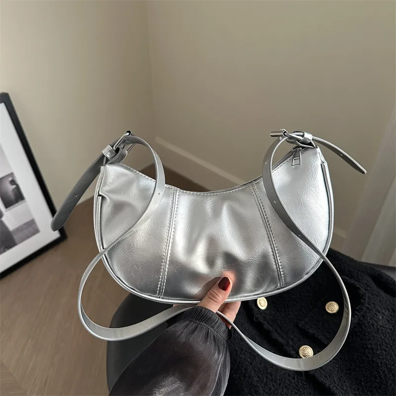 Sac sous le Bras Hobo en Cuir PU Patchwork pour Femmes Sac à Épaule Vintage Demi-Lune Avec Sangle Réglable Argent Métallisé