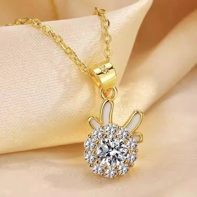 Collier Pendentif Dragon Rotatif Acier Titane Cuivre Zircon Bijoux Scintillants Cadeau Pour Femmes Design Cornes De Dragon