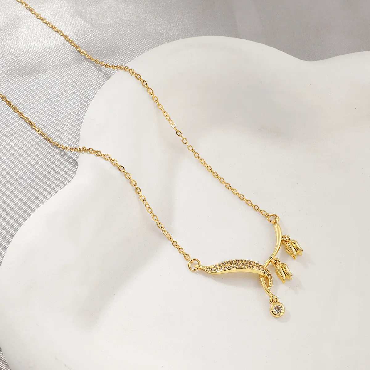 Collier Pendentif Muguet Chaîne En Acier Inoxydable Pendentif En Cuivre Zircon Fleur Collier Clavicule Pour Femmes