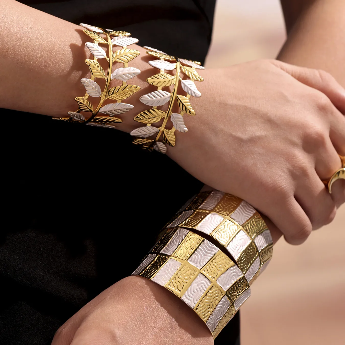 Bracciale Rigido Aperto in Acciaio Inossidabile Con Motivo a Foglia e Geometrico Oro Argento Placcato Smalto Gioielli Donna