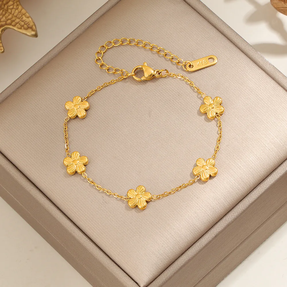 Floral Bracelet Stainless Steel 18K Gold Plated Elegant Korean Style Jewelry For Women Adjustable