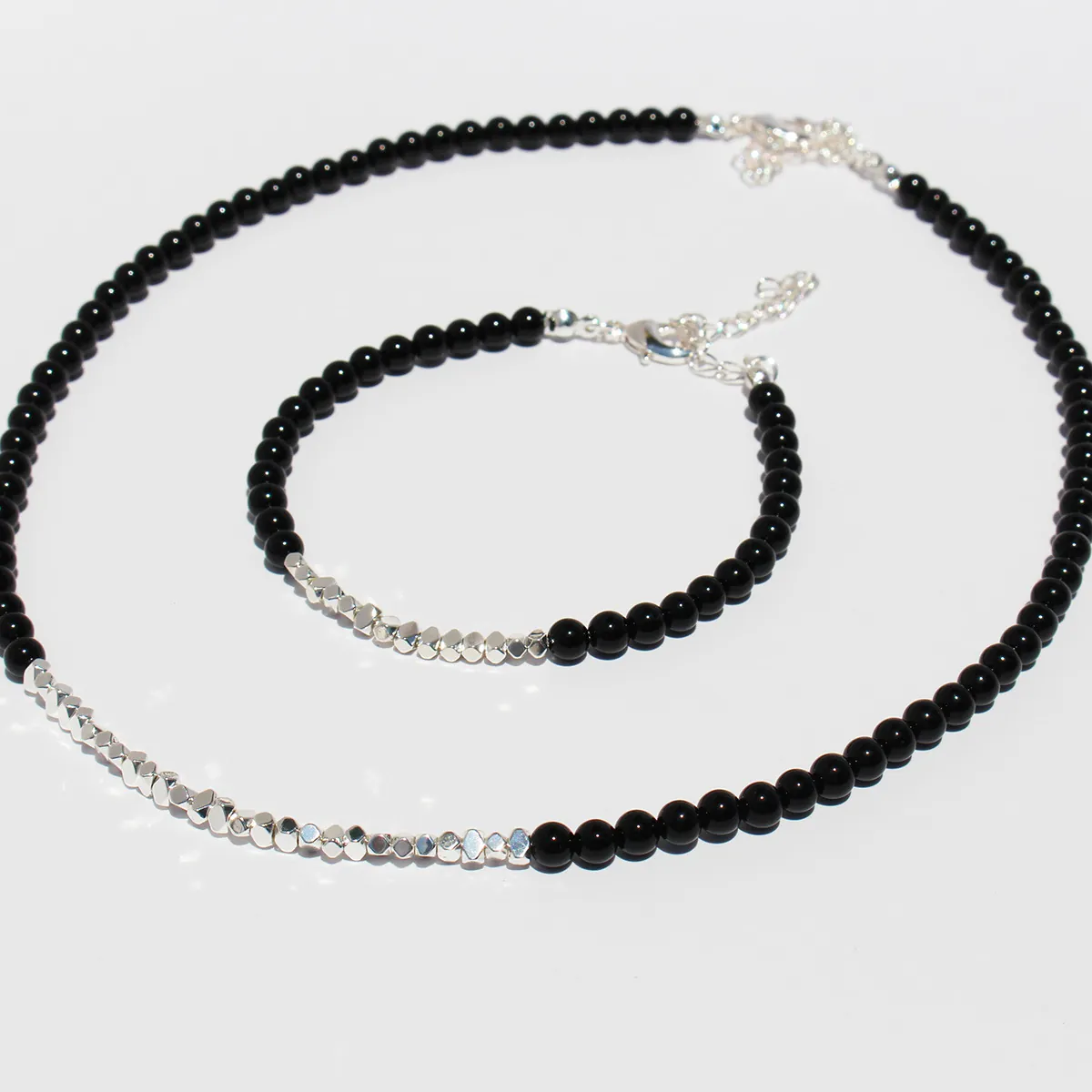 Black Onyx And Brass Beaded Necklace For Women Spliced Irregular Metallic Beads Retro Handcrafted Jewelry