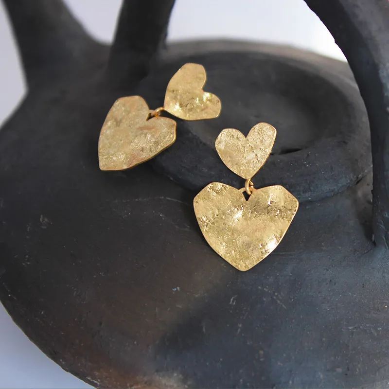 Hammered Double Heart Drop Earrings Vintage Gold Brass Wrinkled Texture Stud Jewelry For Women