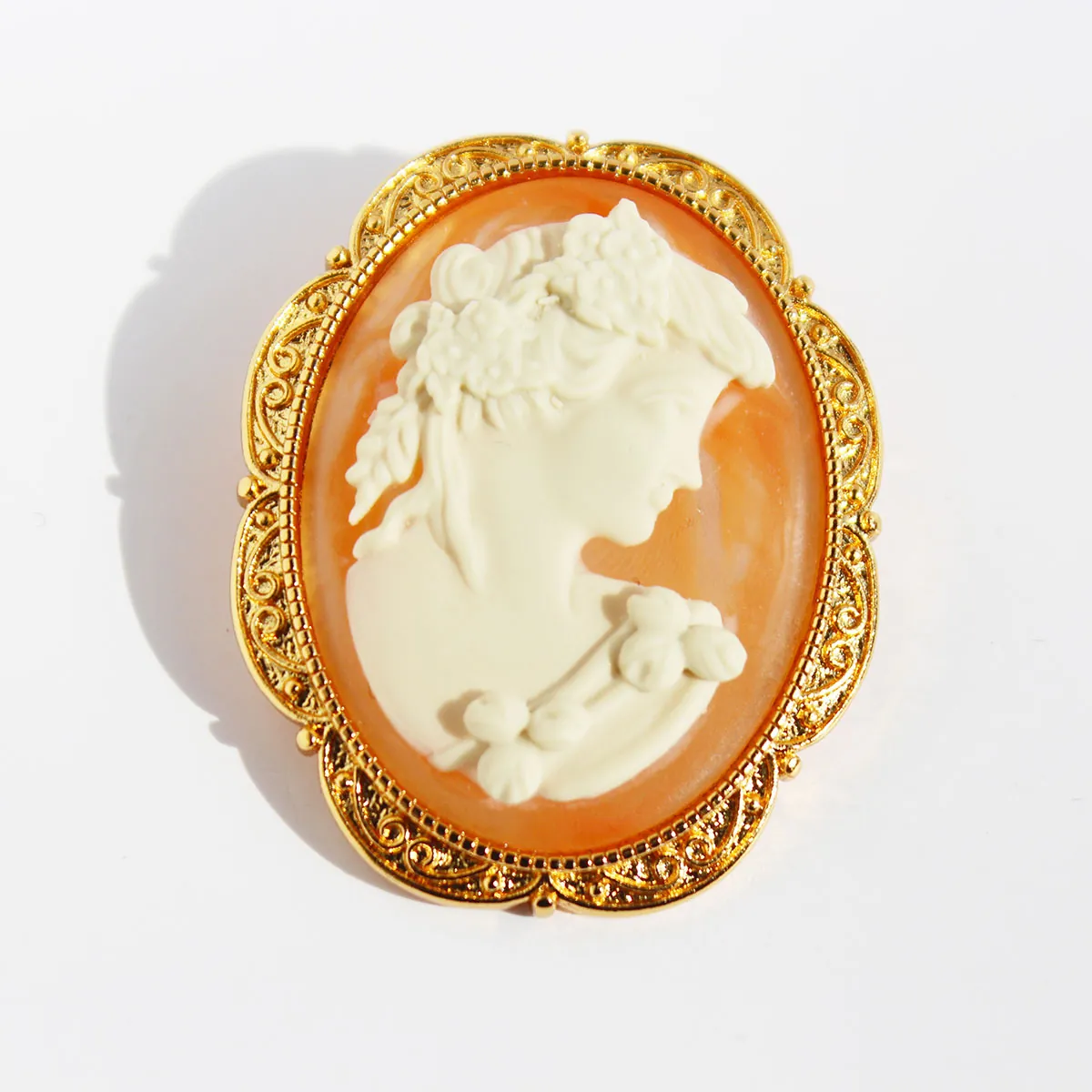 Vintage Cameo Brooch And Pendant Brass Gold Plated Victorian Style Relief Portrait Jewelry For Women Court Design