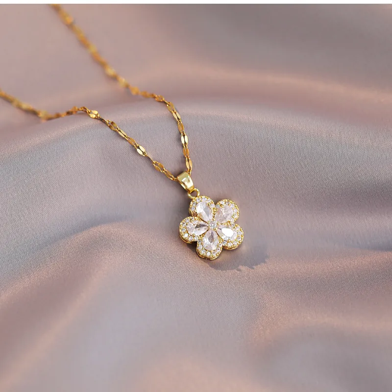 Flower Pendant Necklace Gold Plated Stainless Steel With Zircon Elegant Clavicle Chain For Women Jewelry