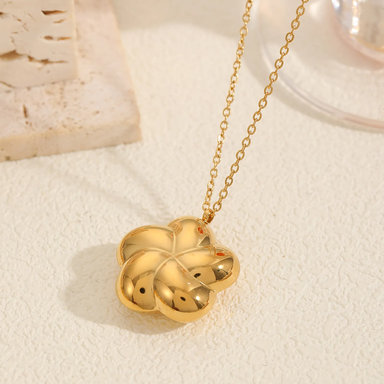 Five Petal Flower Pendant Necklace Stainless Steel 18K Gold Plated Mirror Polish Dainty Lucky Charm For Women