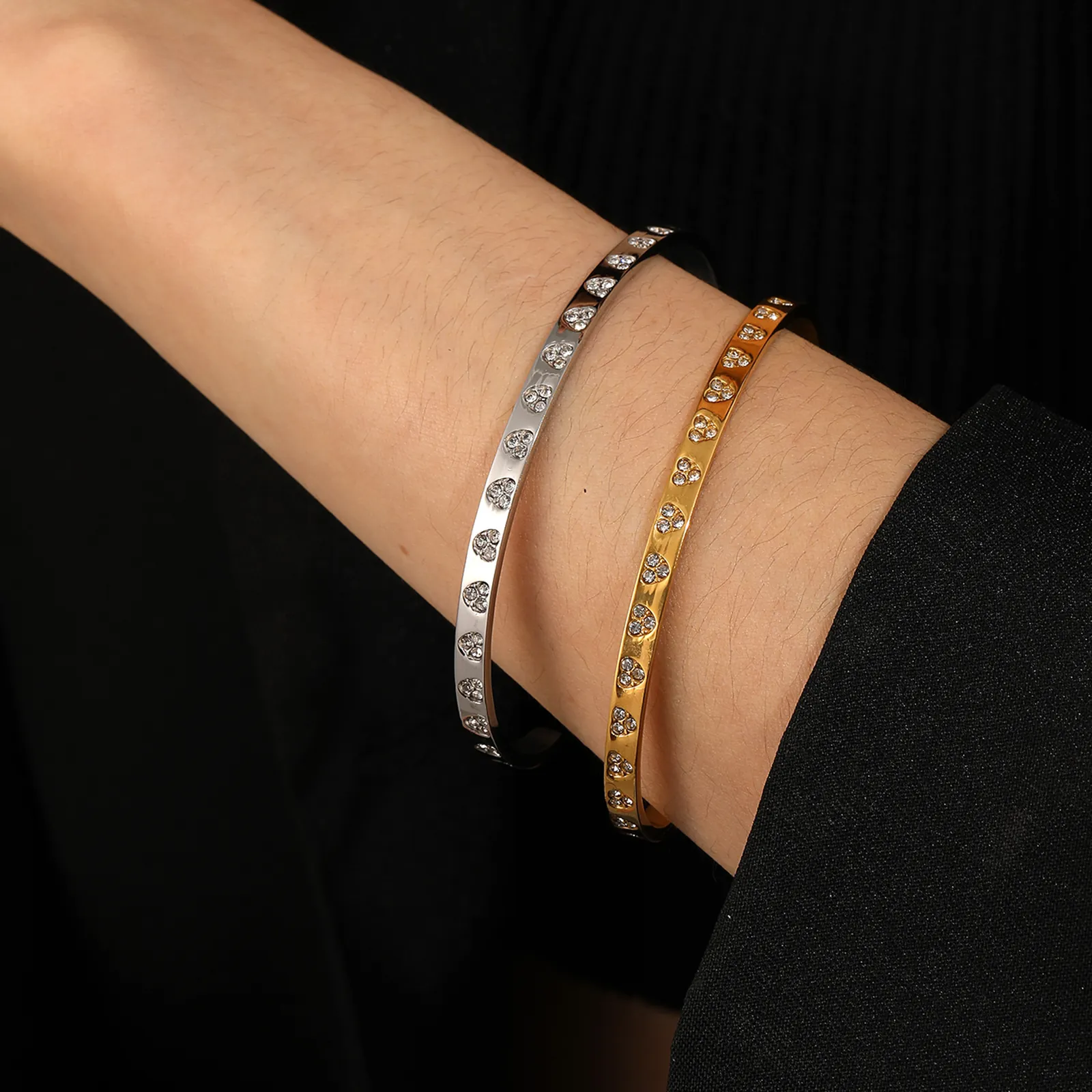 Cuff Bangle Stainless Steel Heart Pattern Inlaid Zircon Open Bracelet For Women Minimalist Geometric Jewelry Accessory