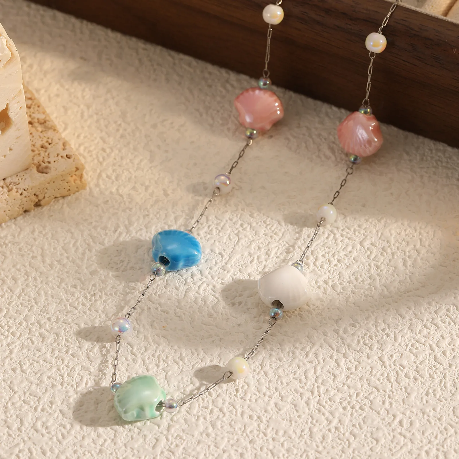 Collier Bohème en Acier Inoxydable Pendentif Coquillage Multicolore Imitation Künstliche Perle Bijoux pour Femmes Plage Été Accessoire