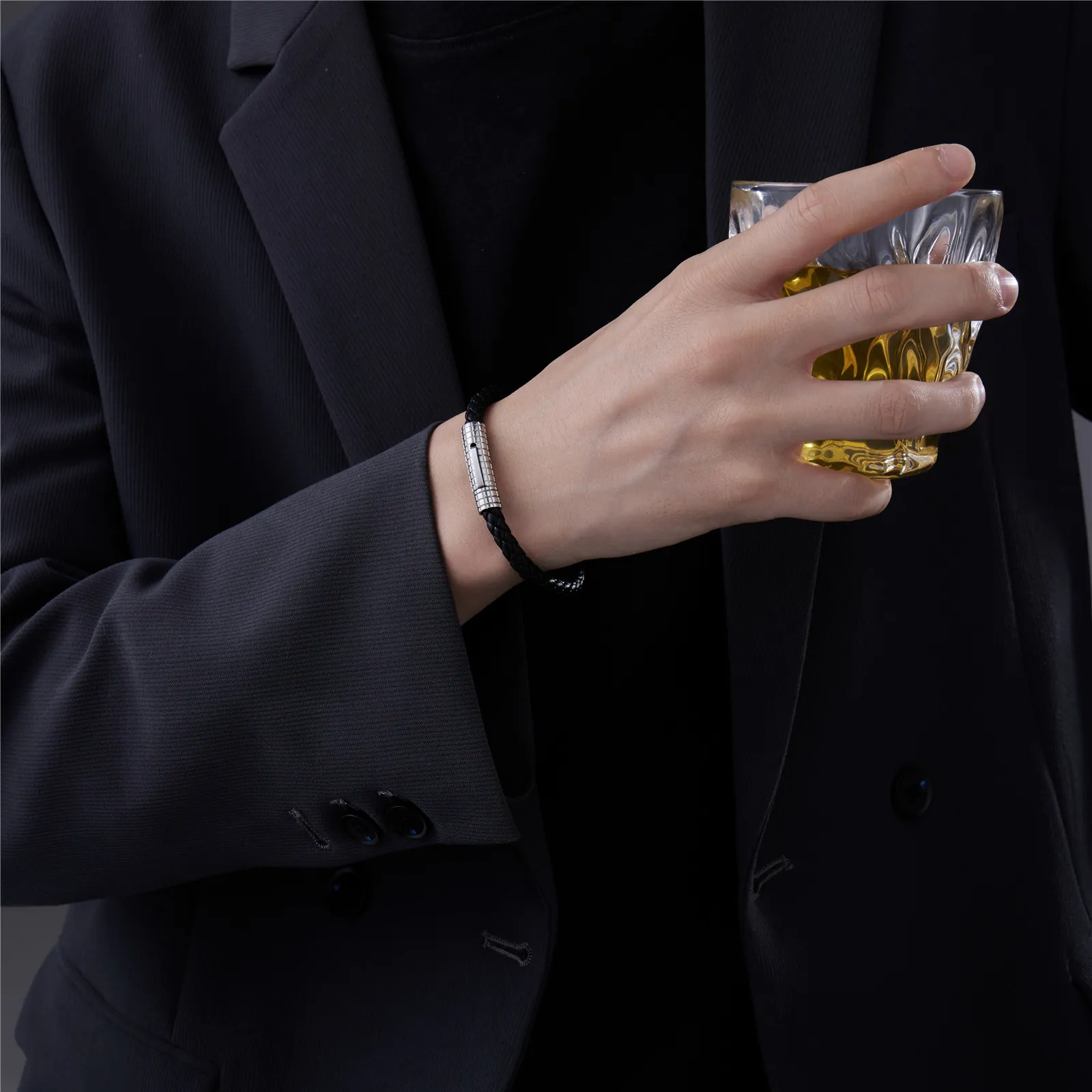 Men Braided Leather Rope Bracelet Stainless Steel Clasp Grid Texture Casual Punk Jewelry Accessories Hand Wristband