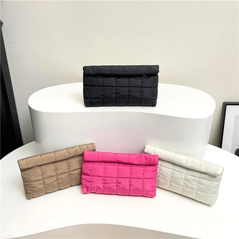 Women Quilted Padded Clutch Bag Minimalist Square Envelope Handbag Plaid Cotton Puffer Clutch For Daily Casual Party