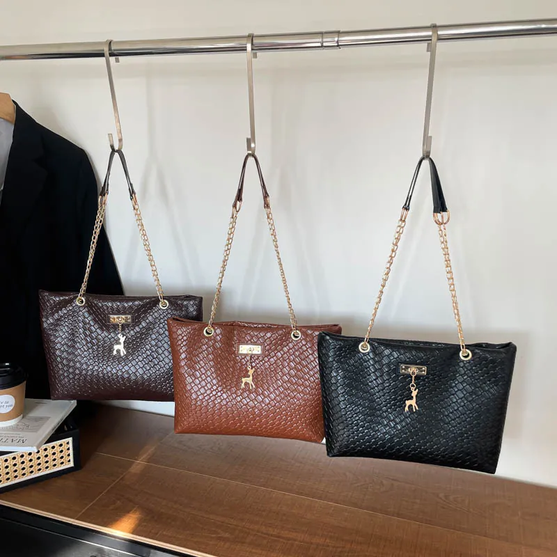 Women's Woven Texture Shoulder Bag PU Leather Tote With Metal Chain Strap And Deer Pendant Fashion Office Handbag