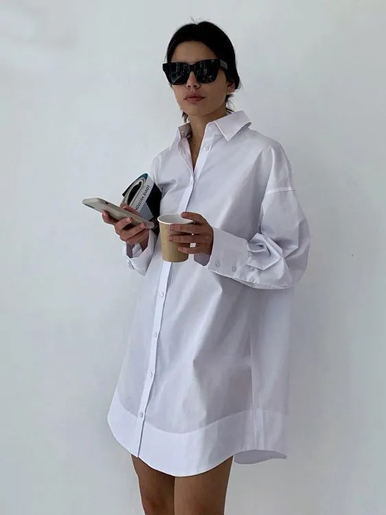 Robe Chemise Blanche Oversize à Manches Longues pour Femmes Boutonnée Revers Chemisier en Coton Décontracté Tunique Longue Quotidien