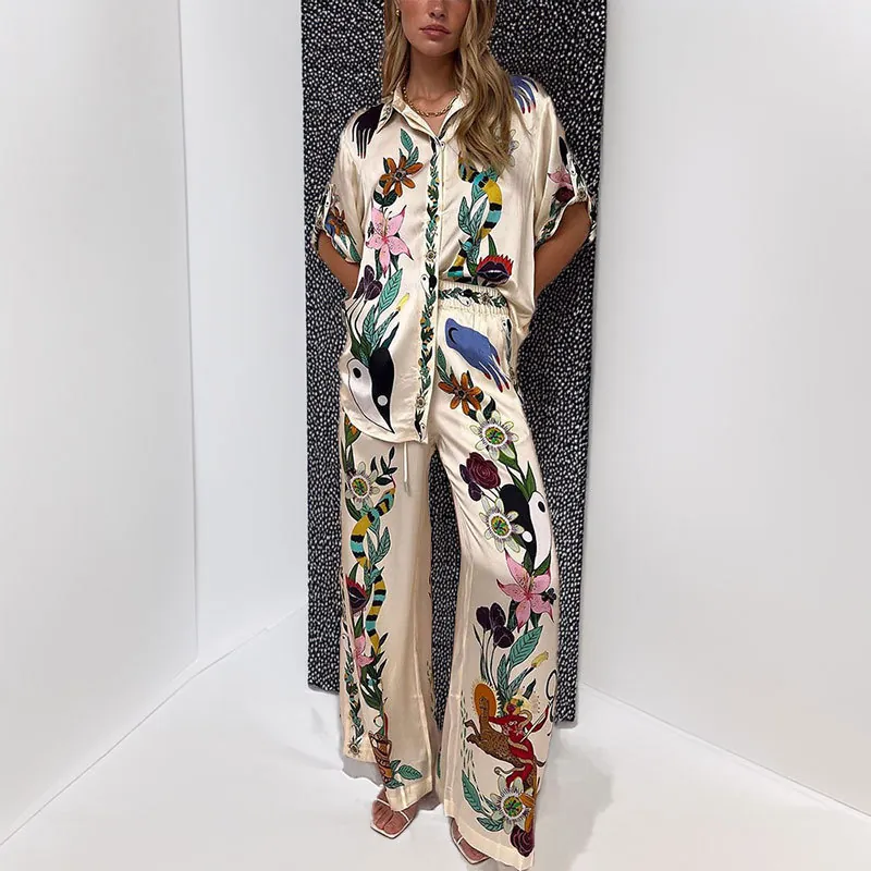 Women Retro Satin Print Two Piece Outfit Casual Short Sleeve Lapel Shirt And High Waist Wide Leg Pants Vacation Pants Set