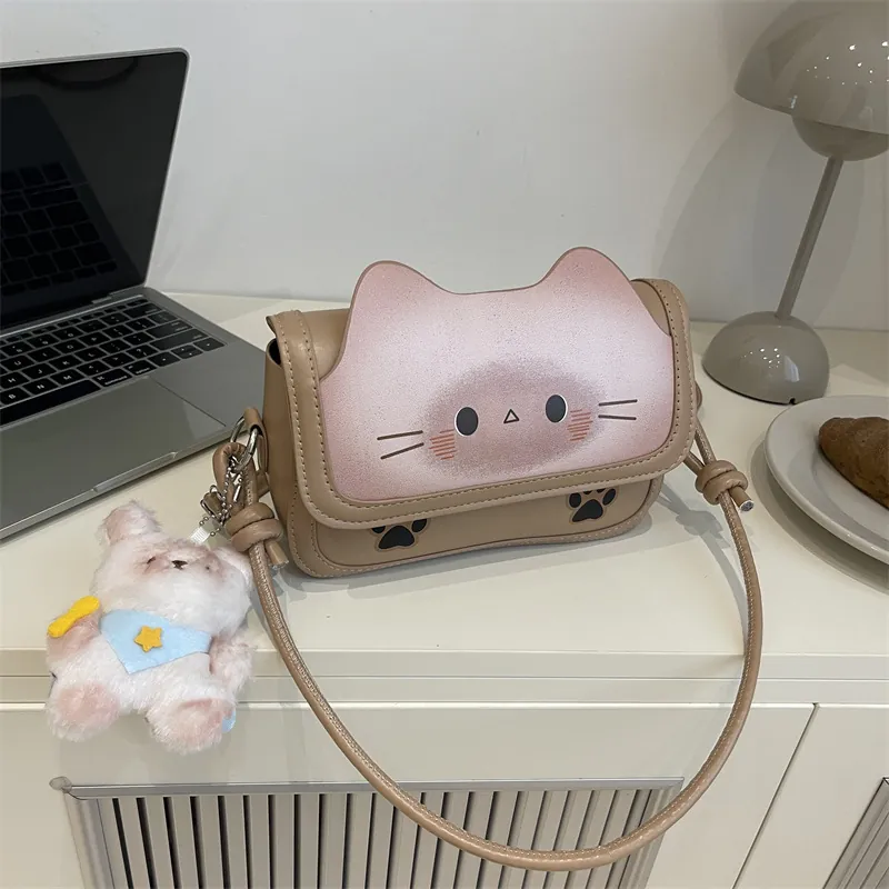 Petit Sac Carré Mignon Chat de Dessin Animé en Cuir PU Sac Bandoulière Patchwork Avec Pendentif en Peluche Pour Femmes