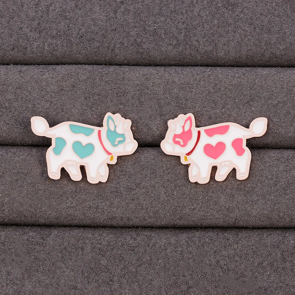 Cute Cartoon Flying Cow Enamel Pin Alloy Heart Pattern Animal Brooch Badge For Clothing Backpack Accessories Unisex Gift