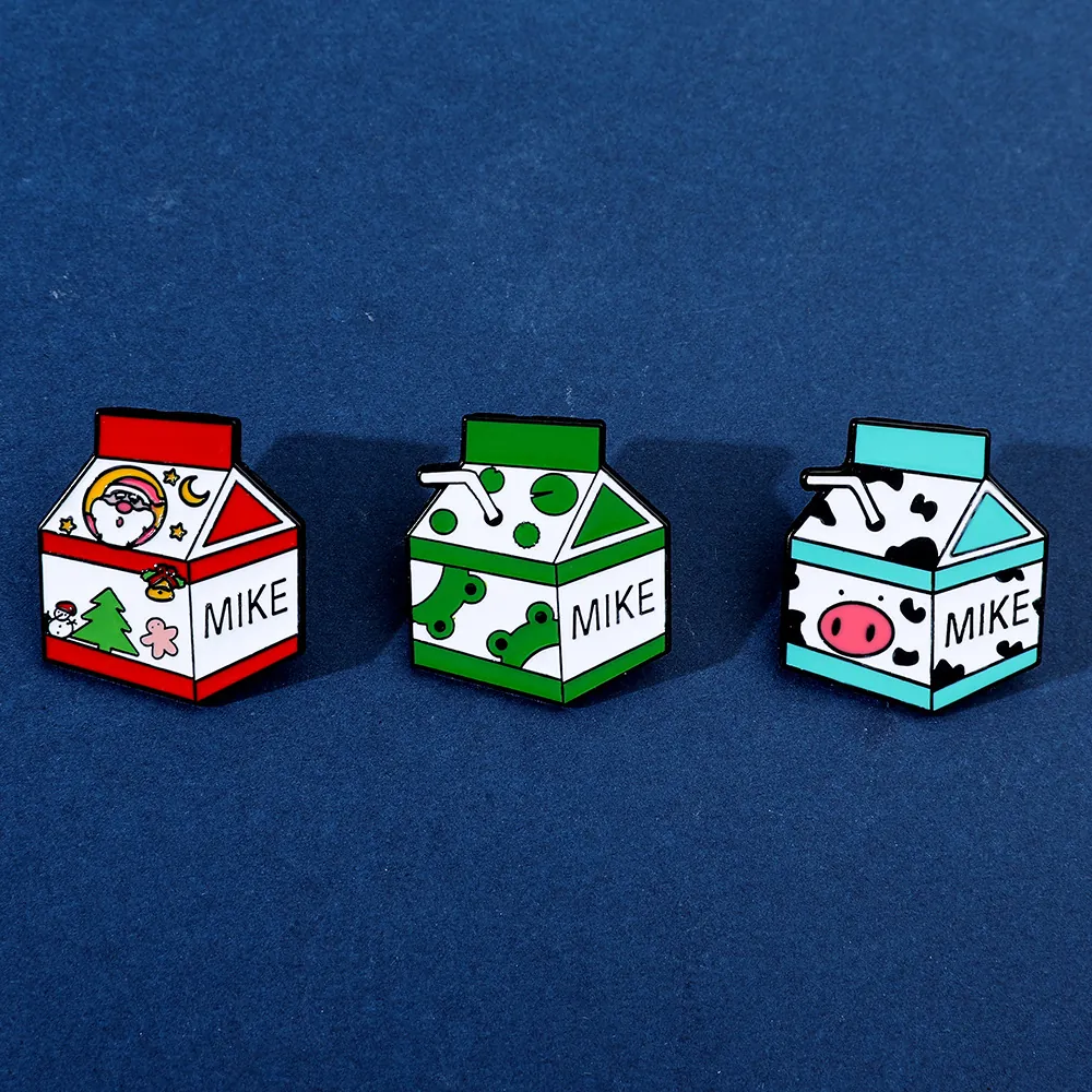 Mignon Broche en Émail Brique de Lait en Alliage Père Noël Grenouille Vache Badge Bijoux de Mode Cadeau de Noël Accessoire